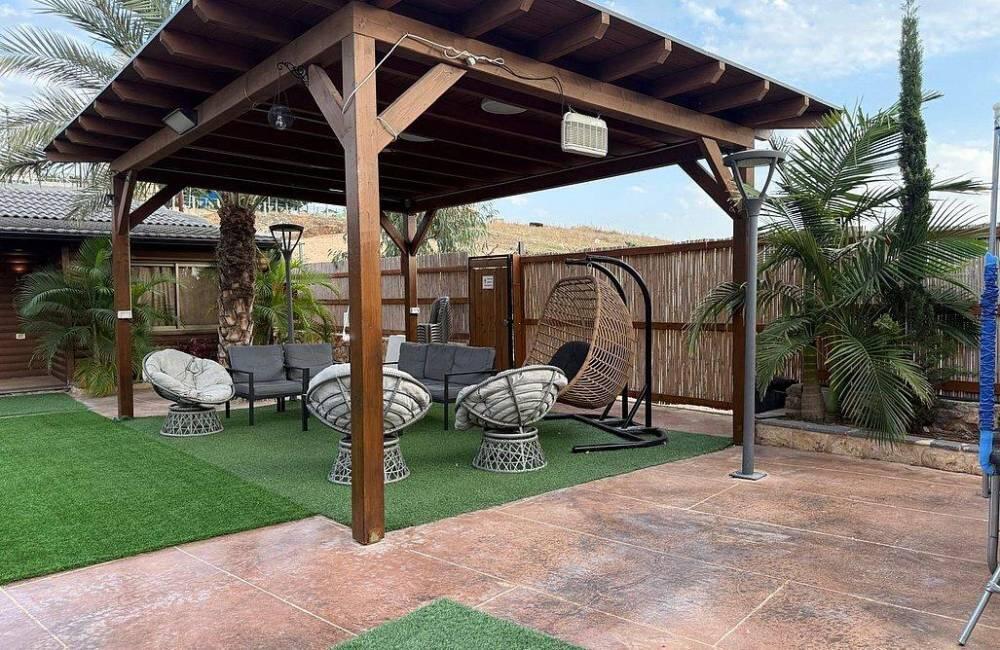 אחוזת עץ הזית צפון  36  נופש - וי פור ויקיישן - V for Vacation