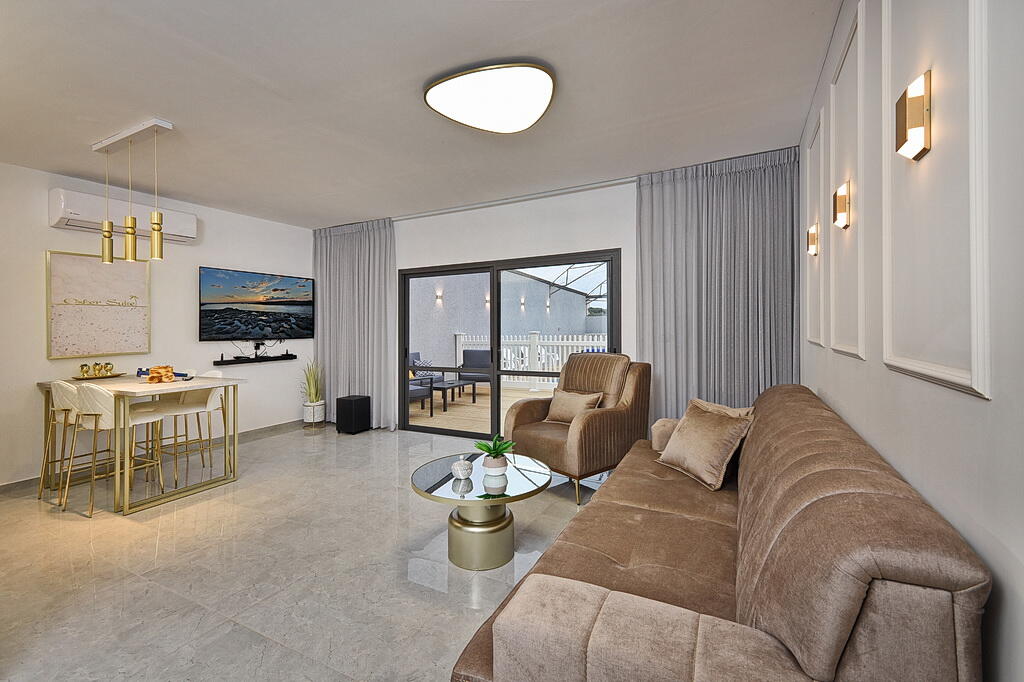 סוויטת האושר צפון  19  נופש - וי פור ויקיישן - V for Vacation