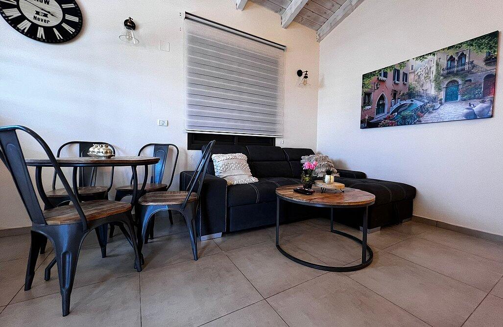 צימרים נעמי ומי צפון  9  נופש - וי פור ויקיישן - V for Vacation