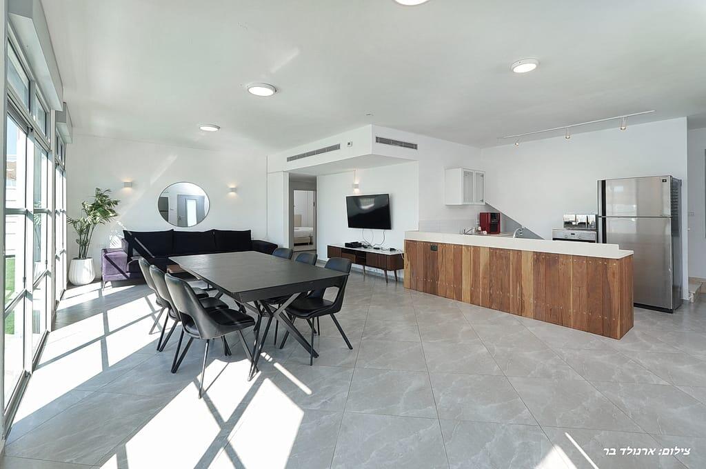 וילה דקל כחול צפון  12  נופש - וי פור ויקיישן - V for Vacation