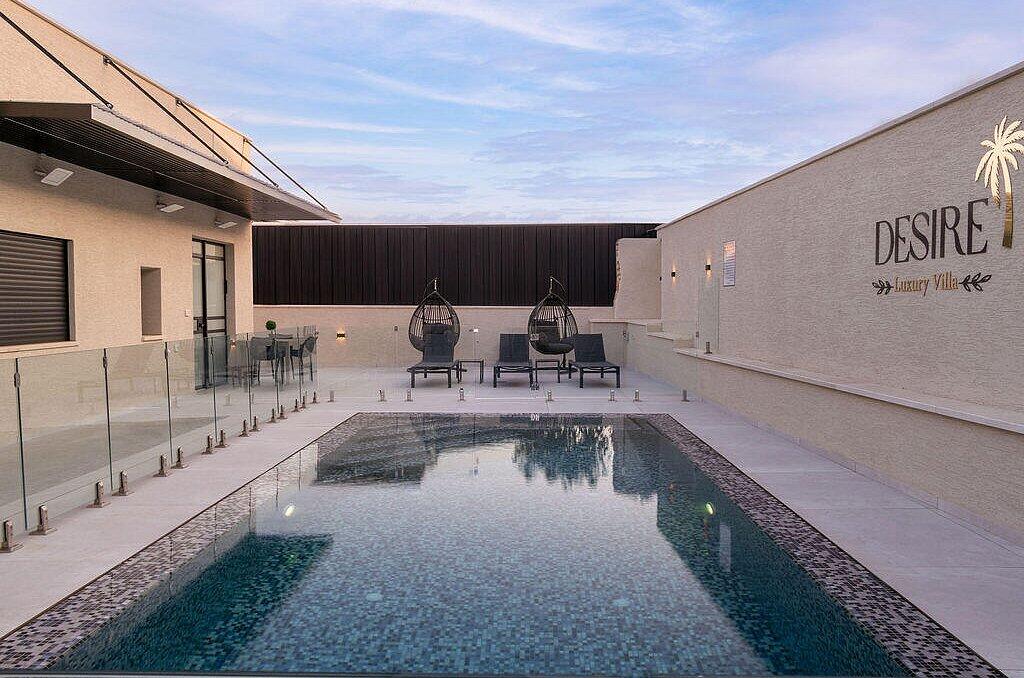 וילה דיזאייר בוטיק צפון  27  נופש - וי פור ויקיישן - V for Vacation