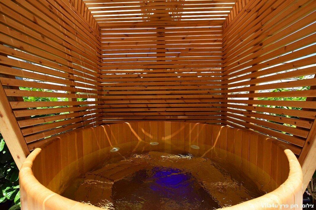 סוויטת סי בוטיק - C Boutique צפון  17  נופש - וי פור ויקיישן - V for Vacation