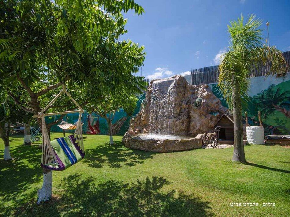 הבקתות של סיוון צפון  2  נופש - וי פור ויקיישן - V for Vacation