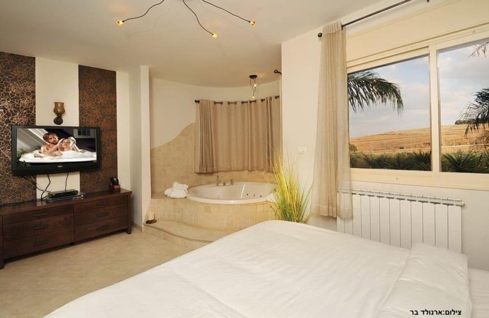 וילה קסטלו צפון  24  נופש - וי פור ויקיישן - V for Vacation