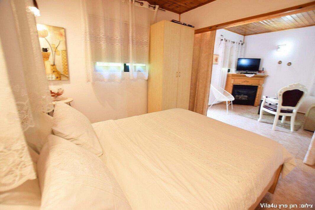 בקתות המעיין צפון  17  נופש - וי פור ויקיישן - V for Vacation