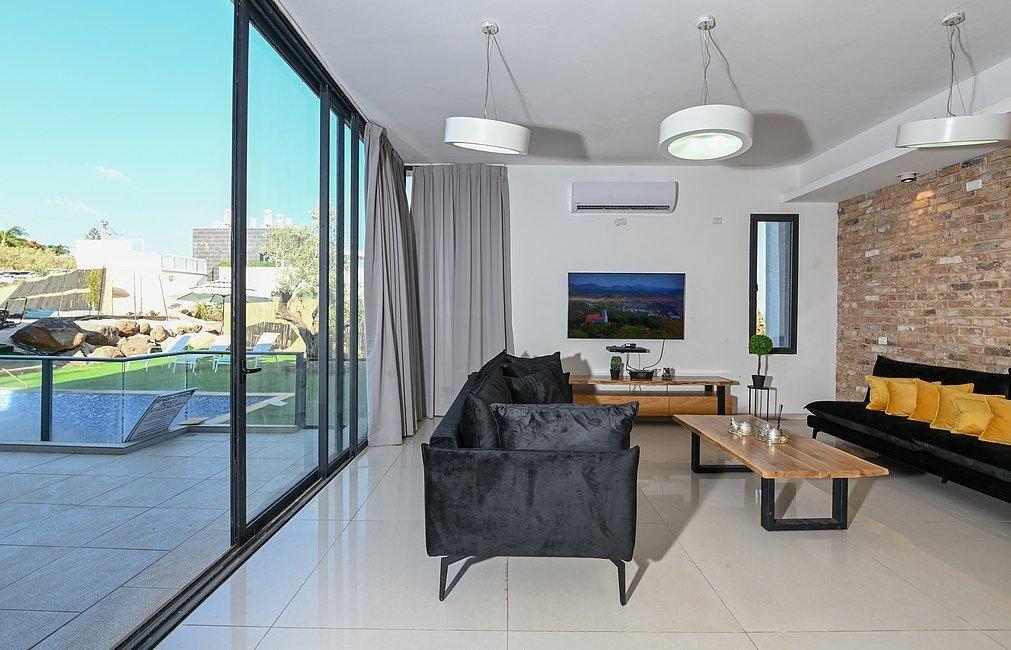 וילה V מגדל צפון  23  נופש - וי פור ויקיישן - V for Vacation