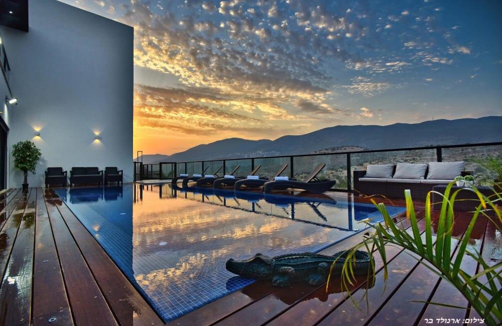 וילה אלרוב צפון  5  נופש - וי פור ויקיישן - V for Vacation