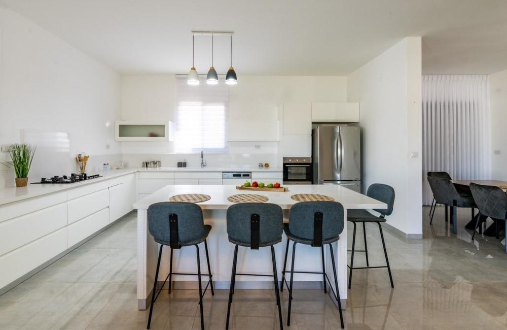 אחוזת עומרי צפון  8  נופש - וי פור ויקיישן - V for Vacation