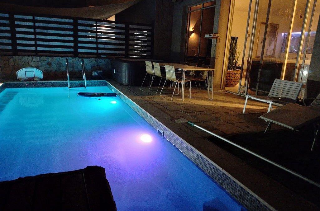 סוויטת גפן בוטיק מרכז  12  נופש - וי פור ויקיישן - V for Vacation