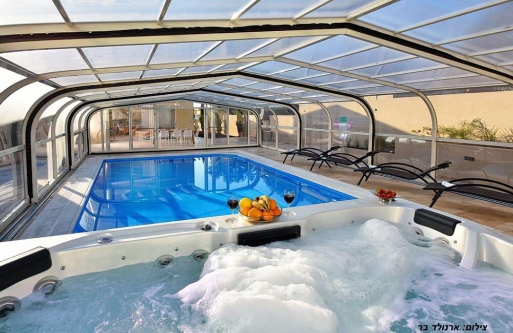 וילה רומיליה האוס צפון  17  נופש - וי פור ויקיישן - V for Vacation