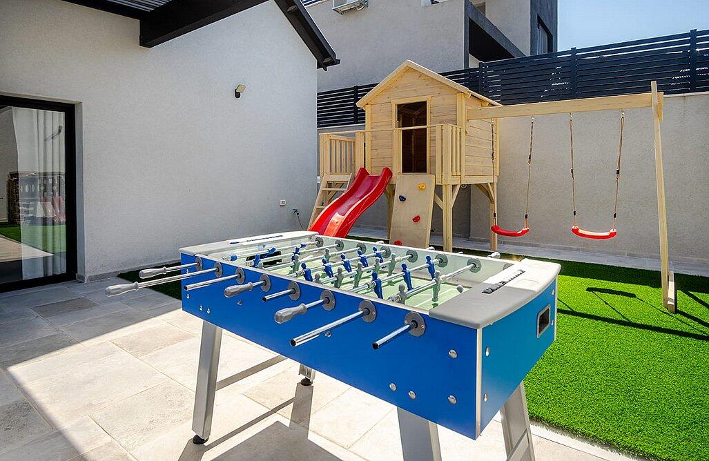 וילה מיכליס צפון  3  נופש - וי פור ויקיישן - V for Vacation