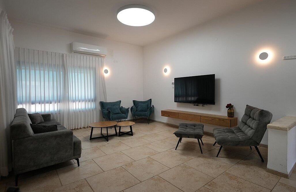 וילת יוקרה אחוזת נשרים צפון  8  נופש - וי פור ויקיישן - V for Vacation