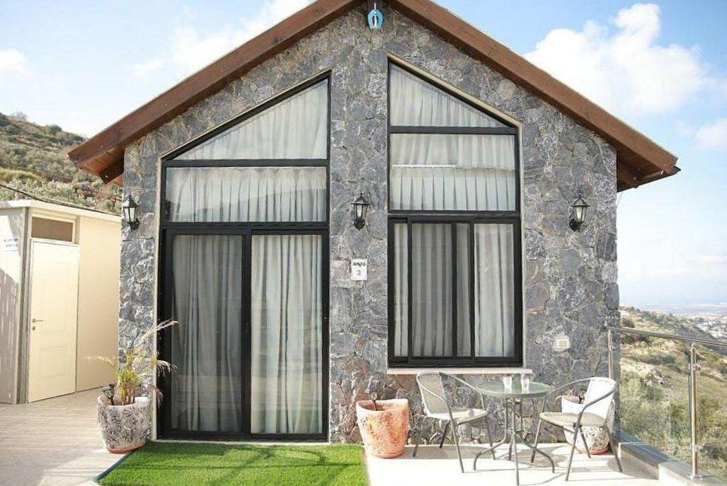 מצפה הצוקים צפון  5  נופש - וי פור ויקיישן - V for Vacation