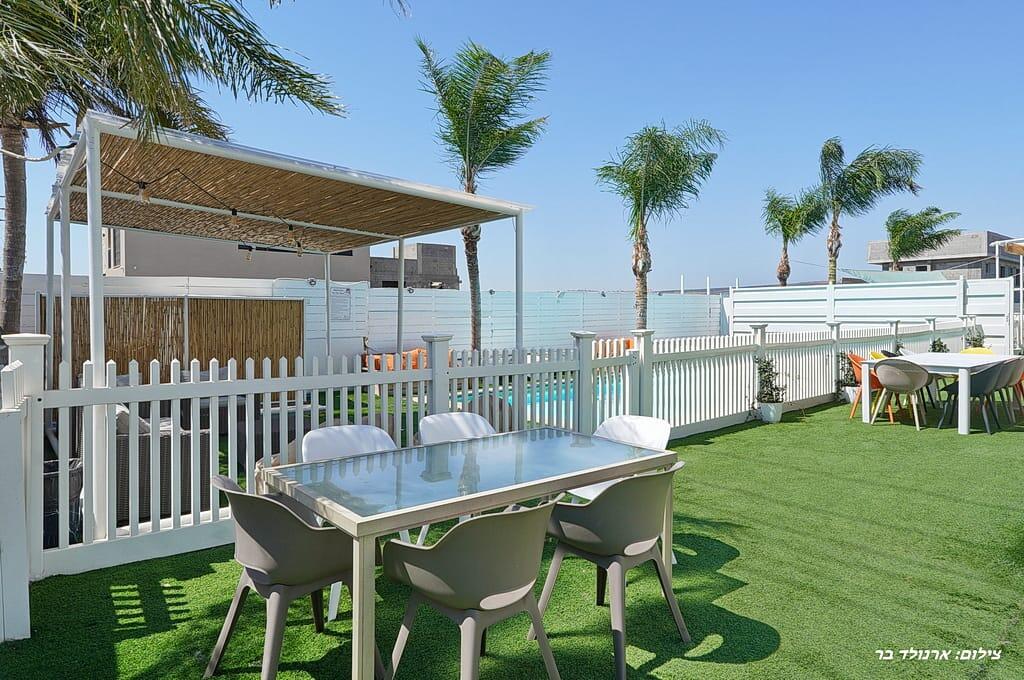 וילה דקל כחול צפון  8  נופש - וי פור ויקיישן - V for Vacation