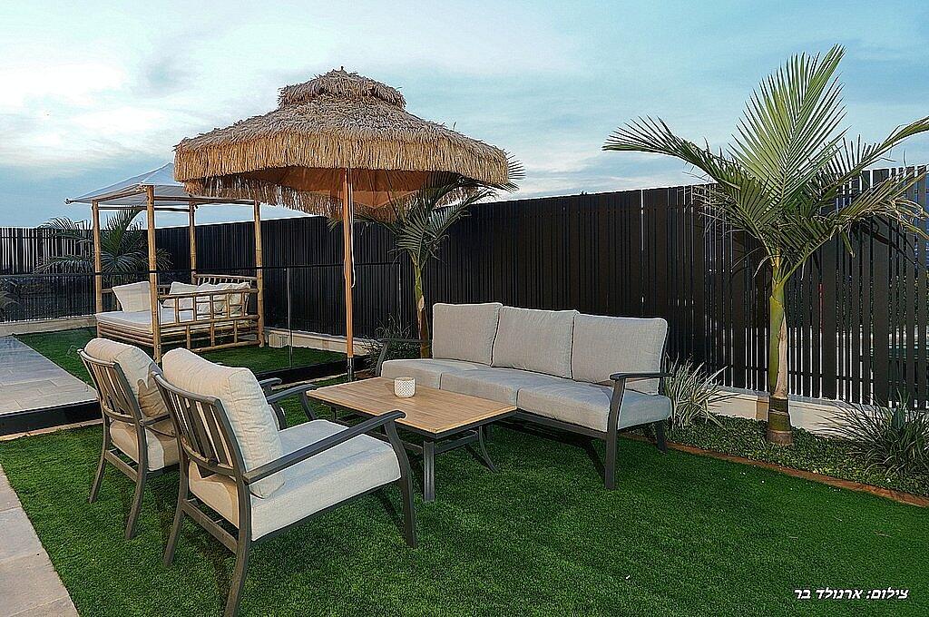 וילה הלליה צפון  40  נופש - וי פור ויקיישן - V for Vacation