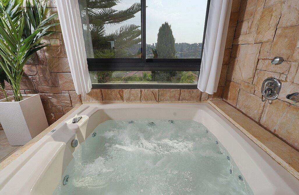 סוויטות נוף ליער צפון  6  נופש - וי פור ויקיישן - V for Vacation