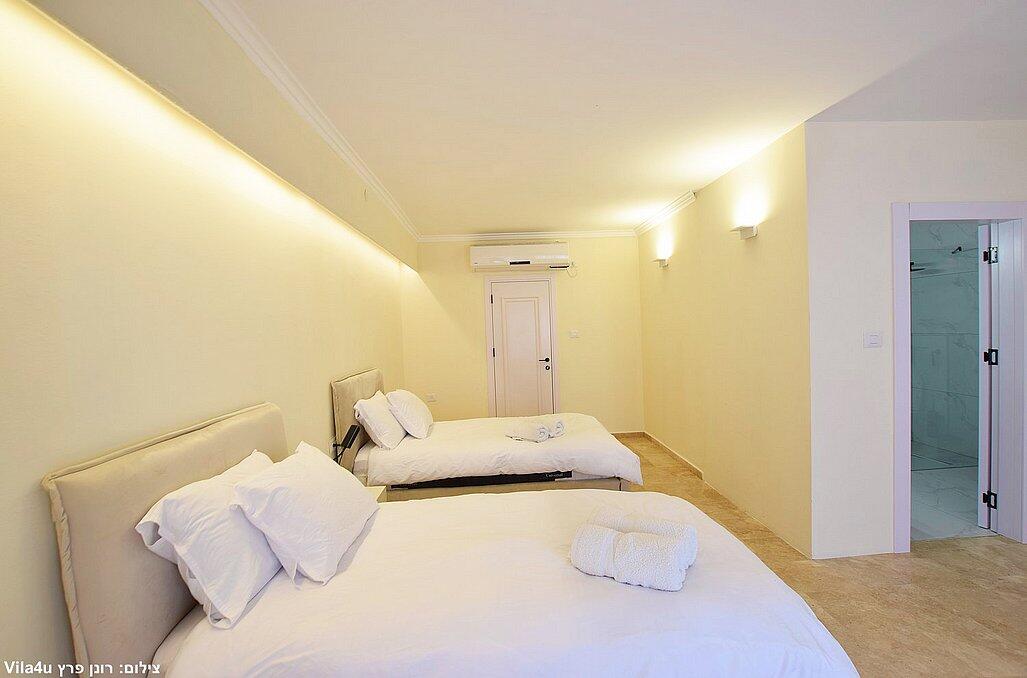 אחוזת הים נתניה מרכז  9  נופש - וי פור ויקיישן - V for Vacation