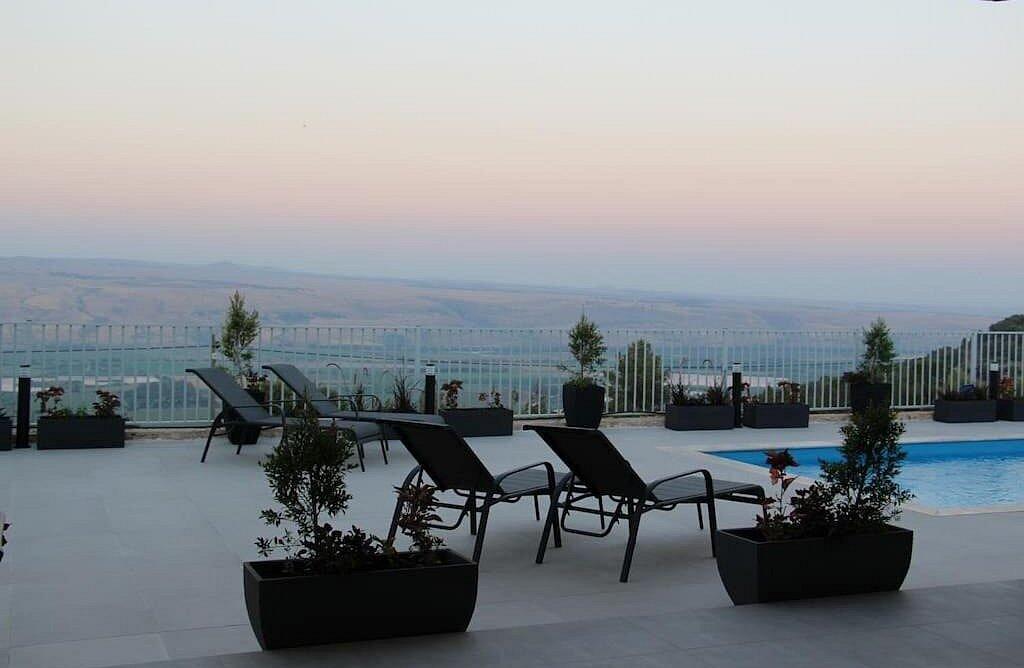 אחוזת גפנים צפון  4  נופש - וי פור ויקיישן - V for Vacation