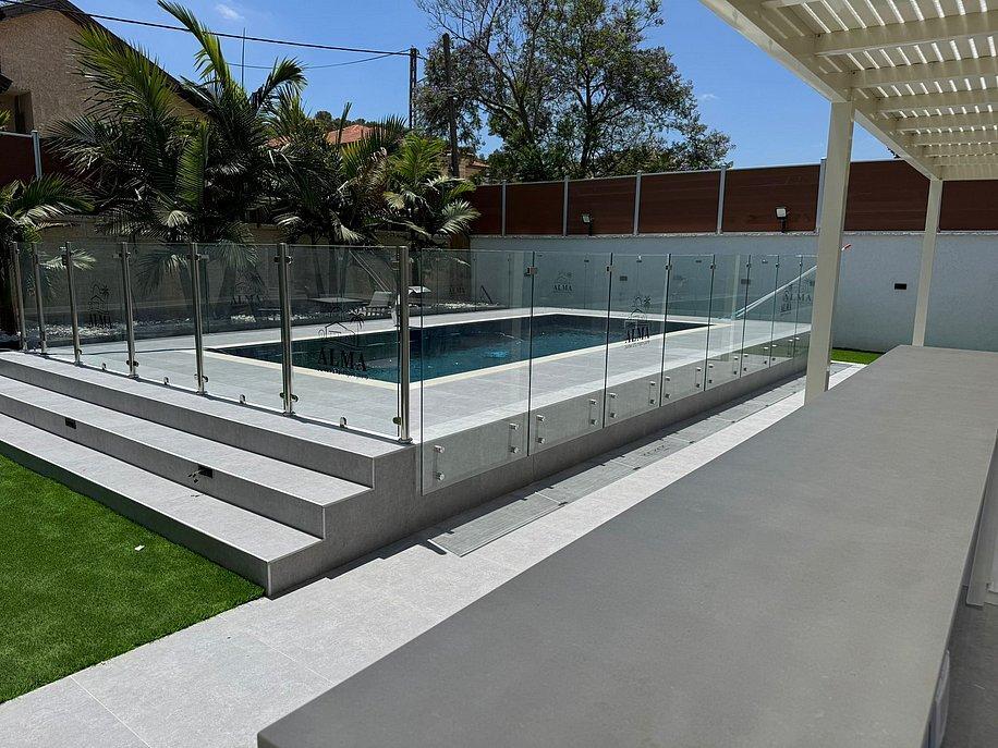 וילה אלמה מרכז  26  נופש - וי פור ויקיישן - V for Vacation