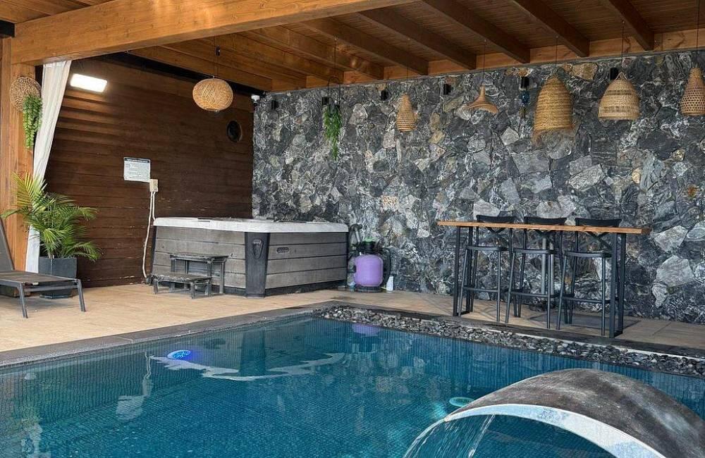 אחוזת עץ הזית צפון  40  נופש - וי פור ויקיישן - V for Vacation