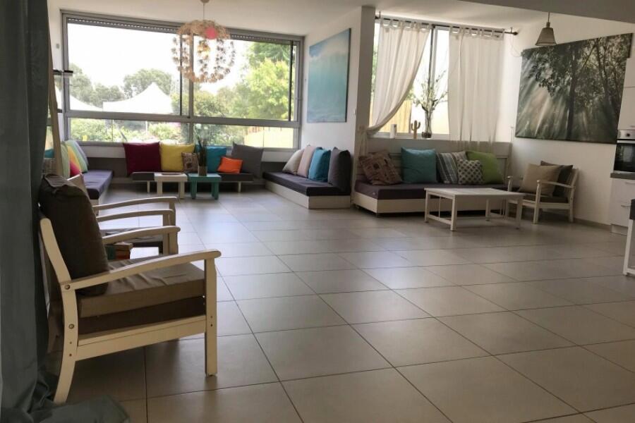 וילה בקצה השדה מרכז  20  נופש - וי פור ויקיישן - V for Vacation