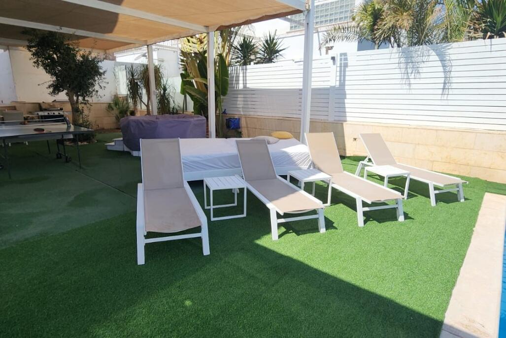 וילה ניס דרום  5  נופש - וי פור ויקיישן - V for Vacation