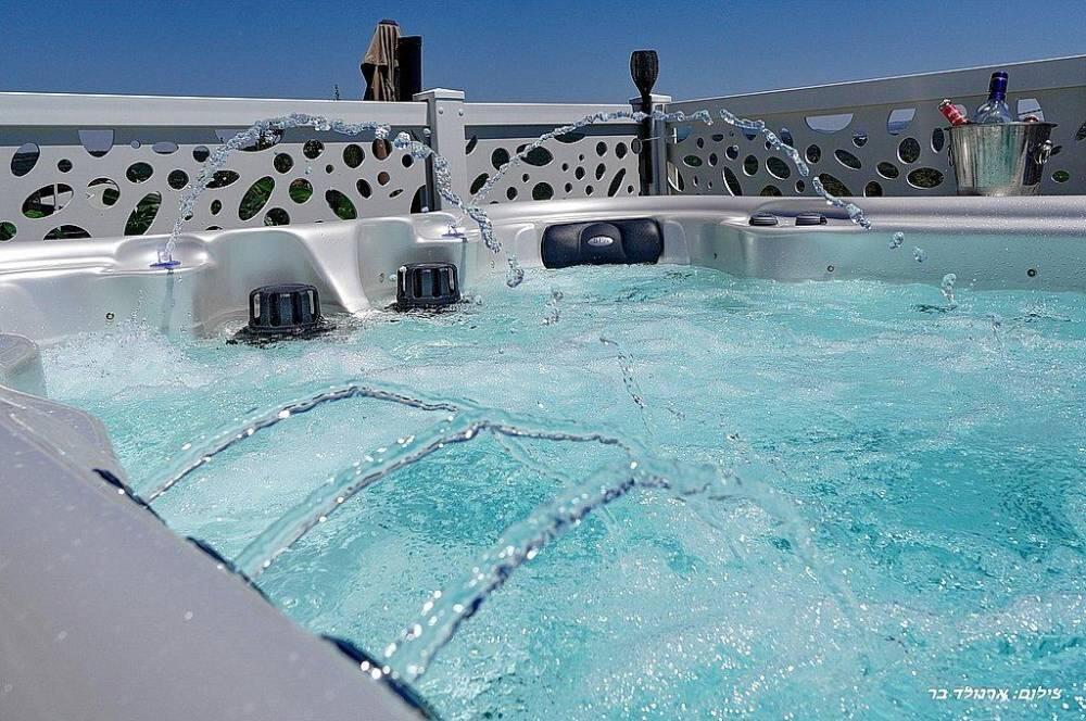 אחוזת אורפז צפון  65  נופש - וי פור ויקיישן - V for Vacation