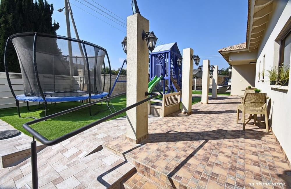 אחוזת אמור צפון  39  נופש - וי פור ויקיישן - V for Vacation