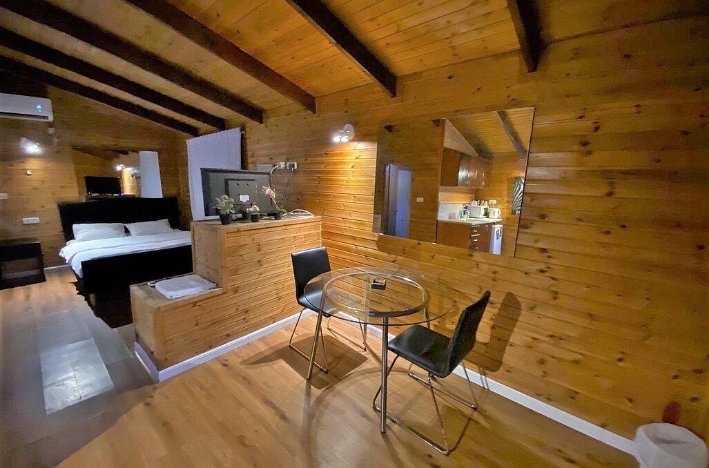 צימרים אגדת היער מרכז  4  נופש - וי פור ויקיישן - V for Vacation