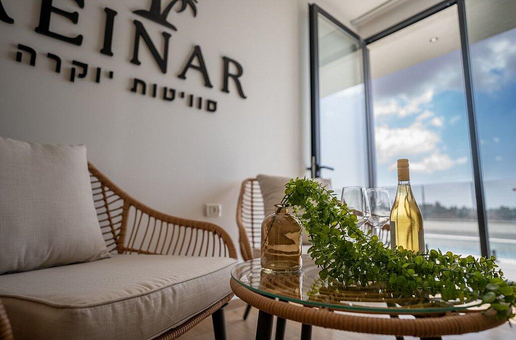 כינר סוויטות יוקרה צפון כינר סוויטות יוקרה - סוויטות עם פינת ישיבה כינר סוויטות יוקרה - סוויטות עם פינת ישיבה נופש - וי פור ויקיישן - V for Vacation