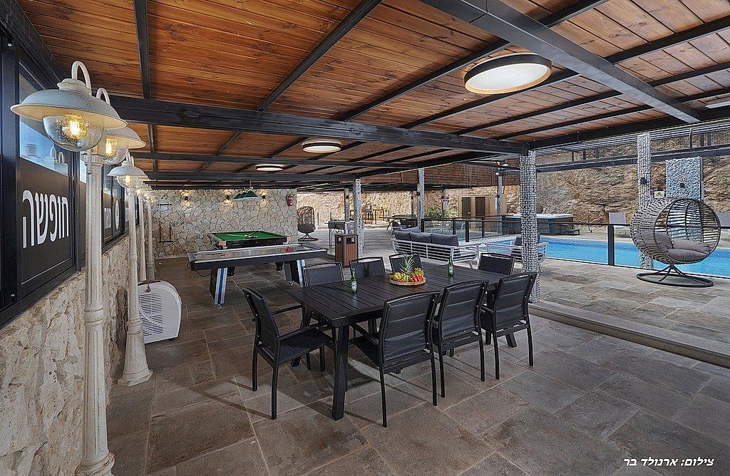 אחוזת הסלעים צפון  42  נופש - וי פור ויקיישן - V for Vacation