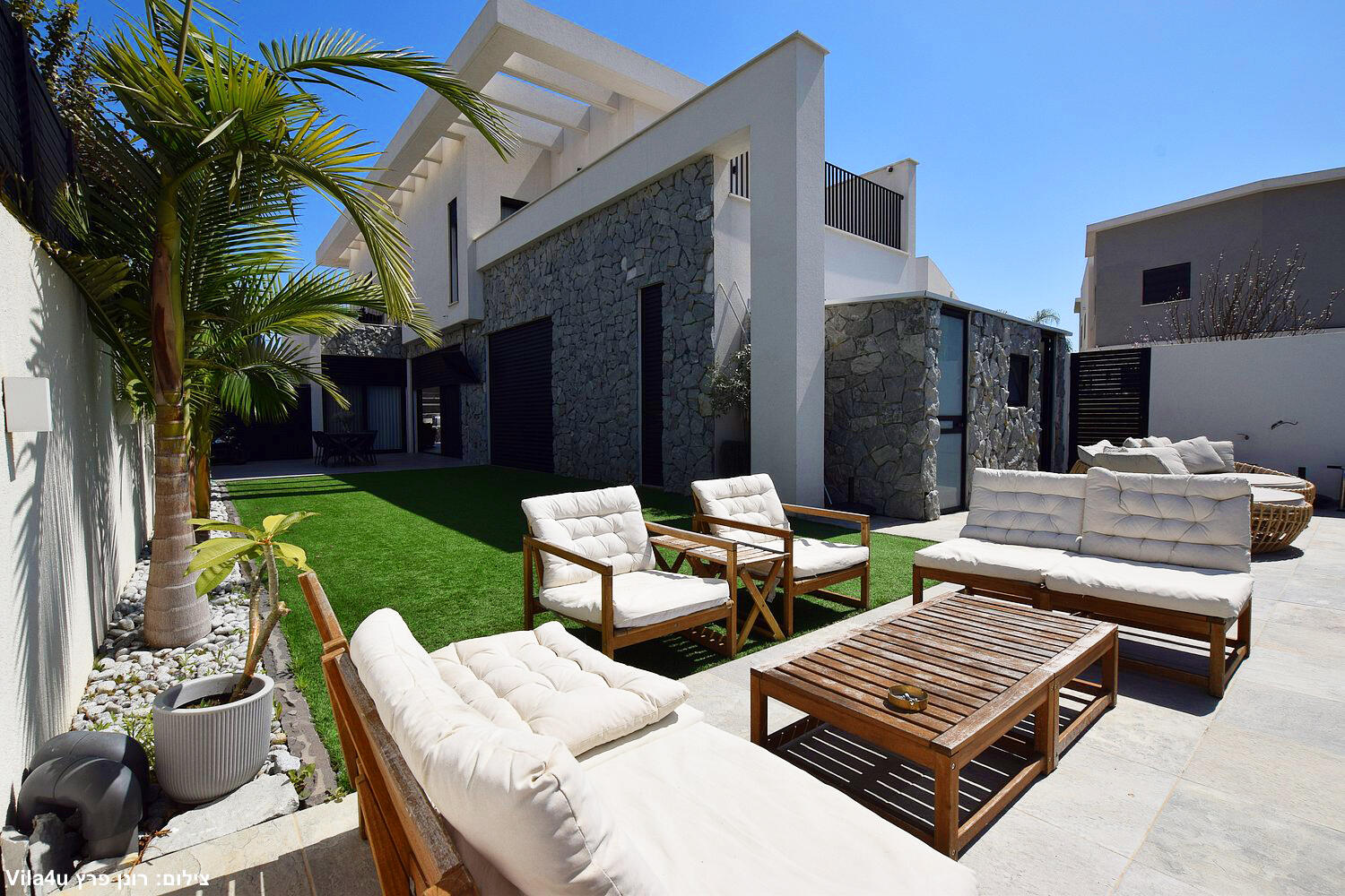 וילה קיי - K חדרה מרכז  15  לופט 4 יו