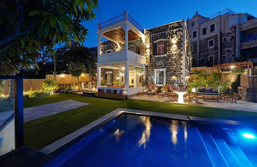 וילה אואזיס פאלאס צפון  34  נופש - וי פור ויקיישן - V for Vacation