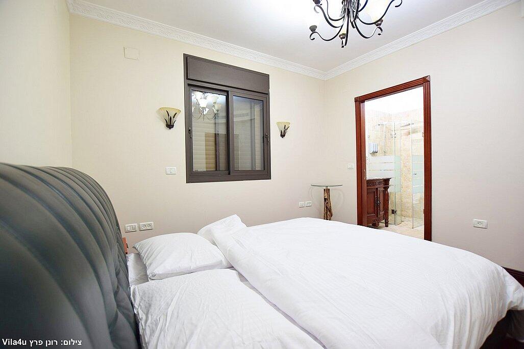 וילה רוז פרימיום צפון  33  נופש - וי פור ויקיישן - V for Vacation