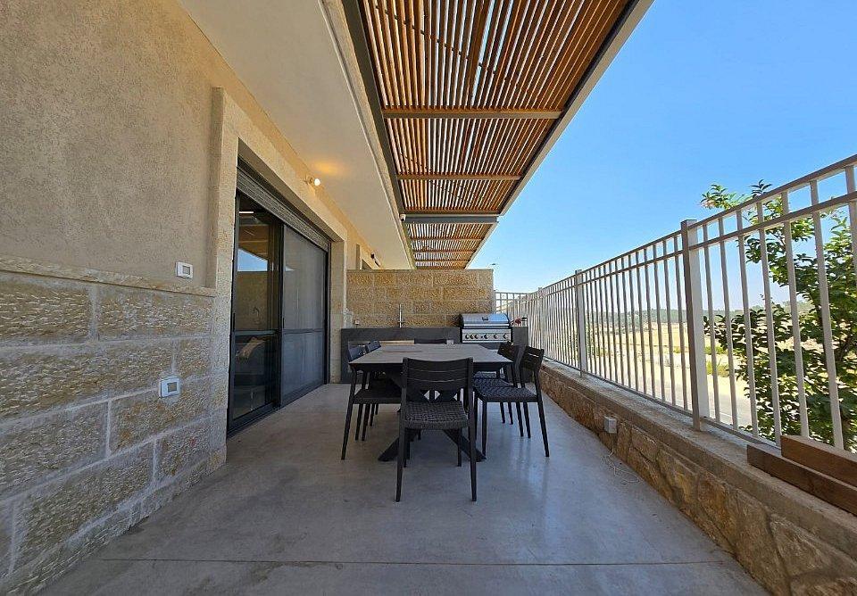 וילה עדן הילס - Eden Hills מרכז  32  נופש - וי פור ויקיישן - V for Vacation