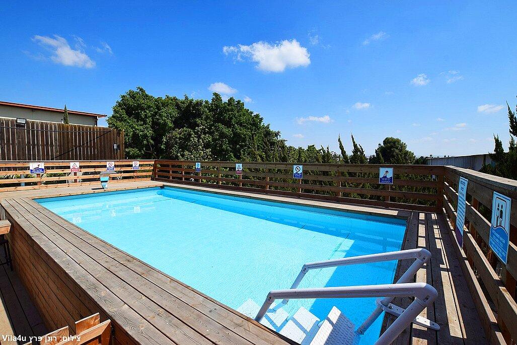 אחוזת טפרס מרכז  26  נופש - וי פור ויקיישן - V for Vacation