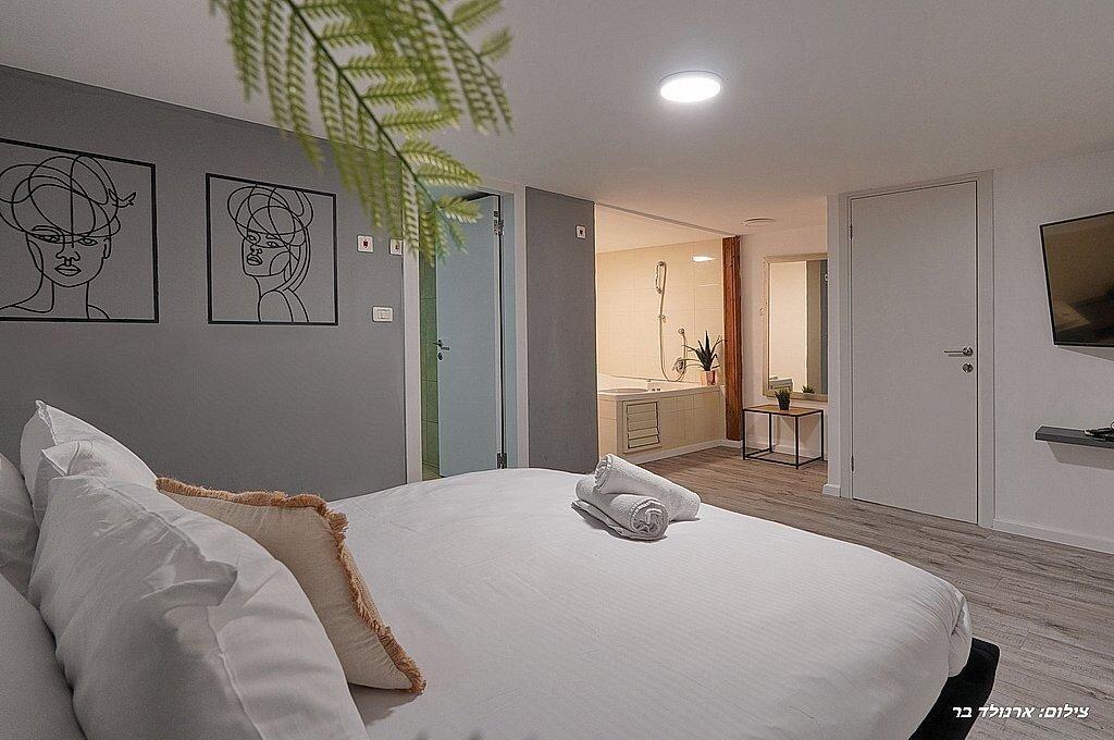 אחוזת הלל צפון  11  נופש - וי פור ויקיישן - V for Vacation