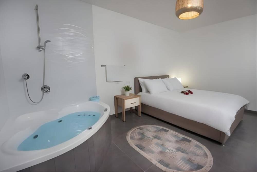 וילה גליו בגליל צפון  4  נופש - וי פור ויקיישן - V for Vacation