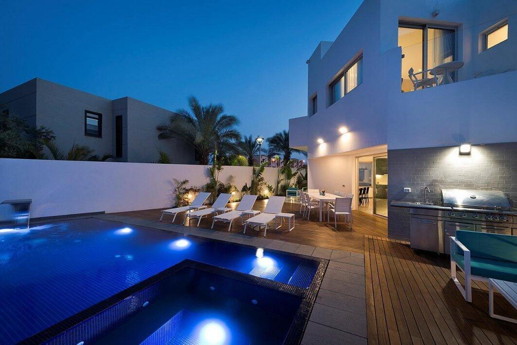 וילה גרדניה דרום  3  נופש - וי פור ויקיישן - V for Vacation