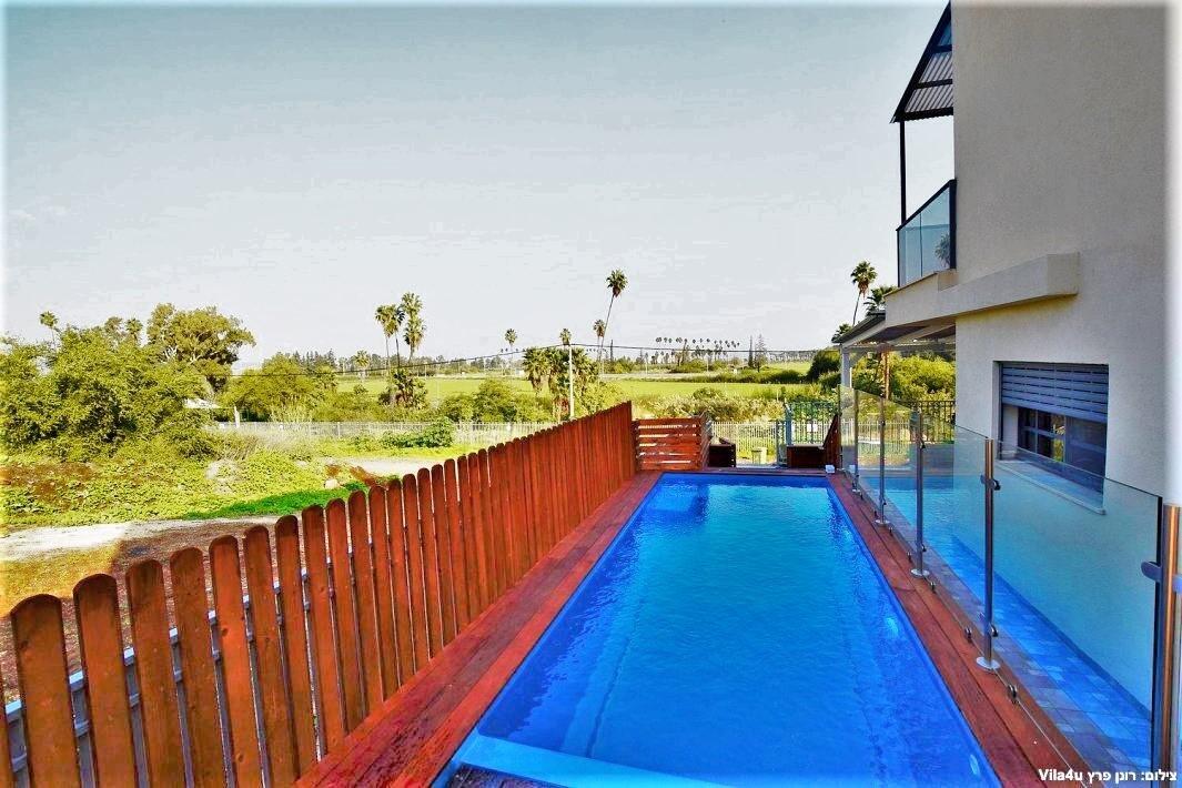 אחוזת אגם כנרת צפון  23  נופש - וי פור ויקיישן - V for Vacation