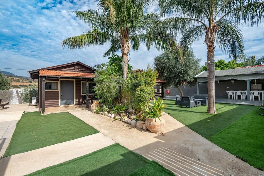 בקתות שוהם צפון  13  נופש - וי פור ויקיישן - V for Vacation