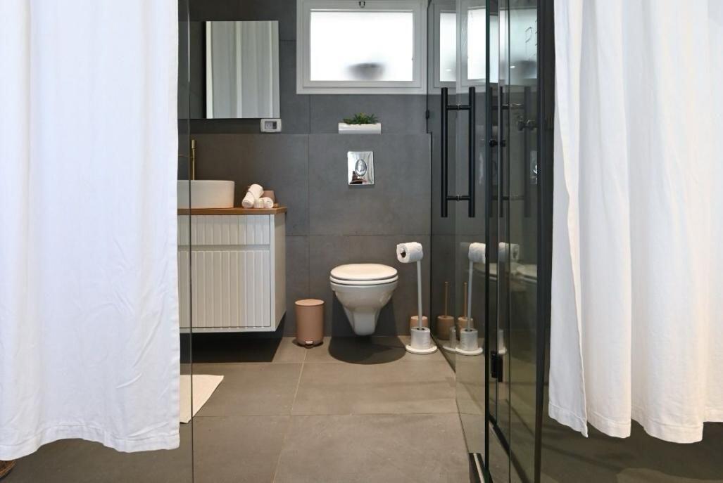 Peak Boutique Suites - סוויטות פיק צפון  18  נופש - וי פור ויקיישן - V for Vacation