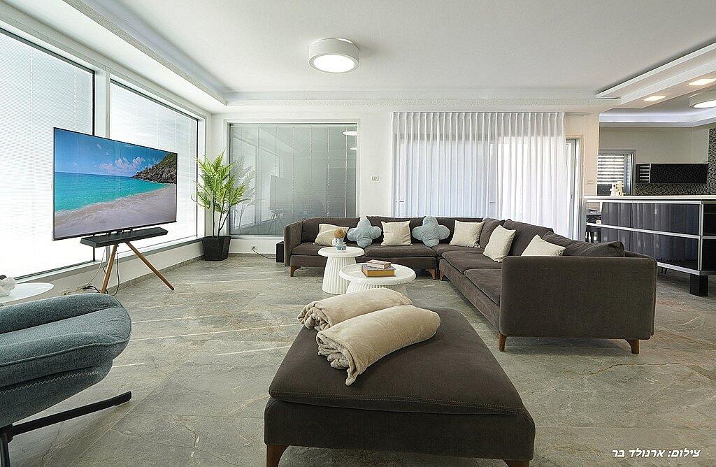 סי בוטיק נהריה צפון  10  נופש - וי פור ויקיישן - V for Vacation