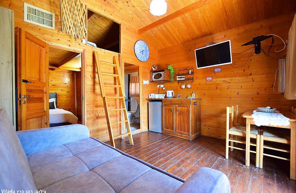 אחוזת הזוהר צפון  20  נופש - וי פור ויקיישן - V for Vacation