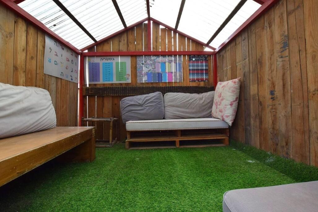 הפינה בכפר מרכז  22  נופש - וי פור ויקיישן - V for Vacation