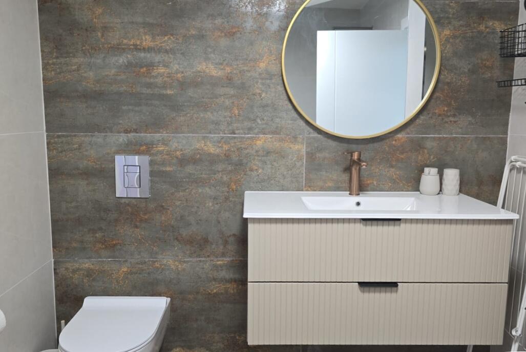 וילה סאן לייט - Sun Light צפון  28  נופש - וי פור ויקיישן - V for Vacation