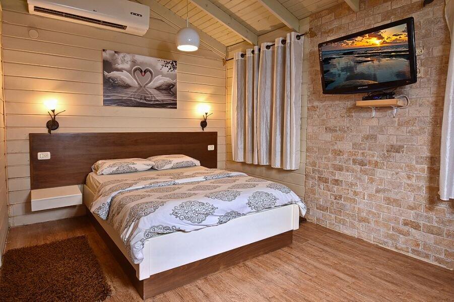 בקתות ספיר צפון  28  נופש - וי פור ויקיישן - V for Vacation