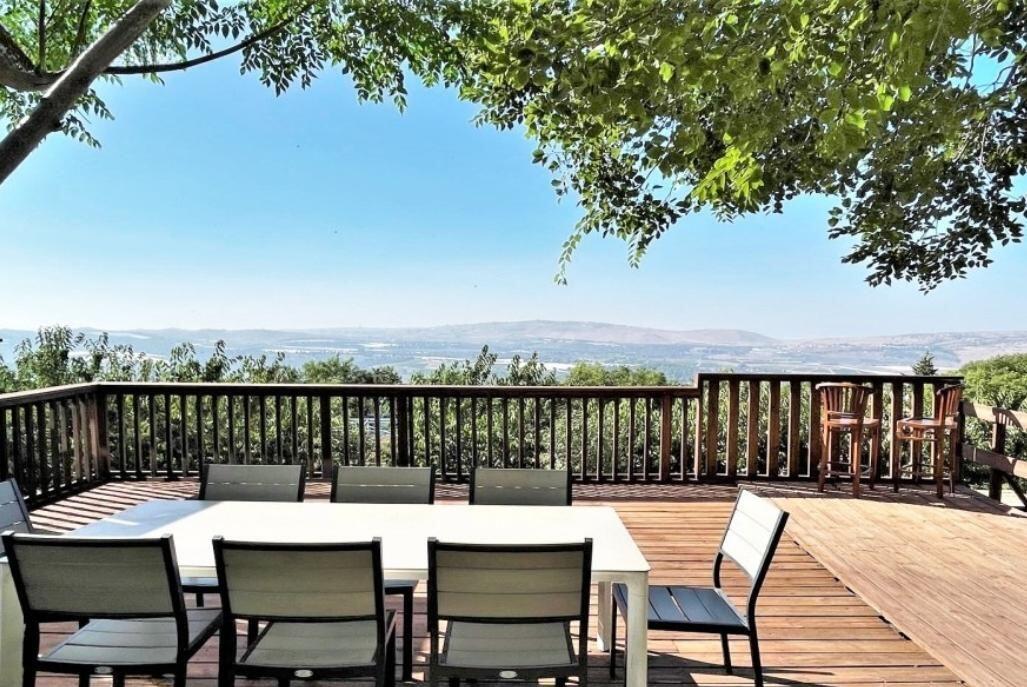 רפאל בכרם צפון  37  נופש - וי פור ויקיישן - V for Vacation