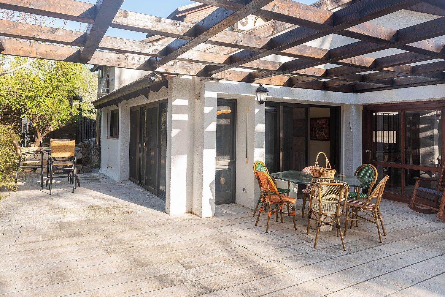 וילה בית זית מרכז  44  נופש - וי פור ויקיישן - V for Vacation