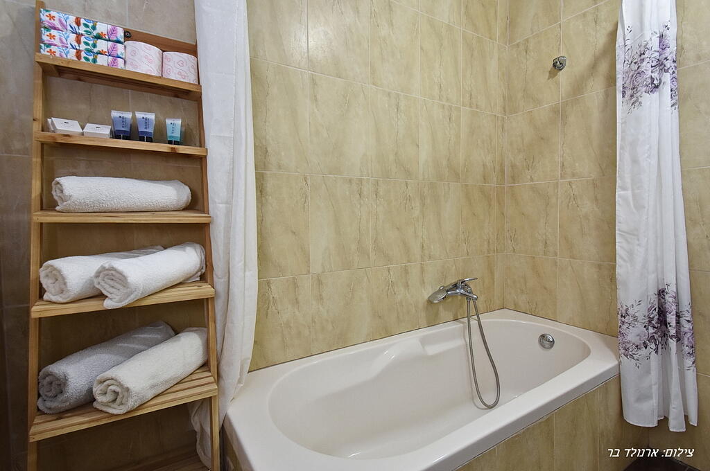 וילה יערות הדבש צפון  18  נופש - וי פור ויקיישן - V for Vacation